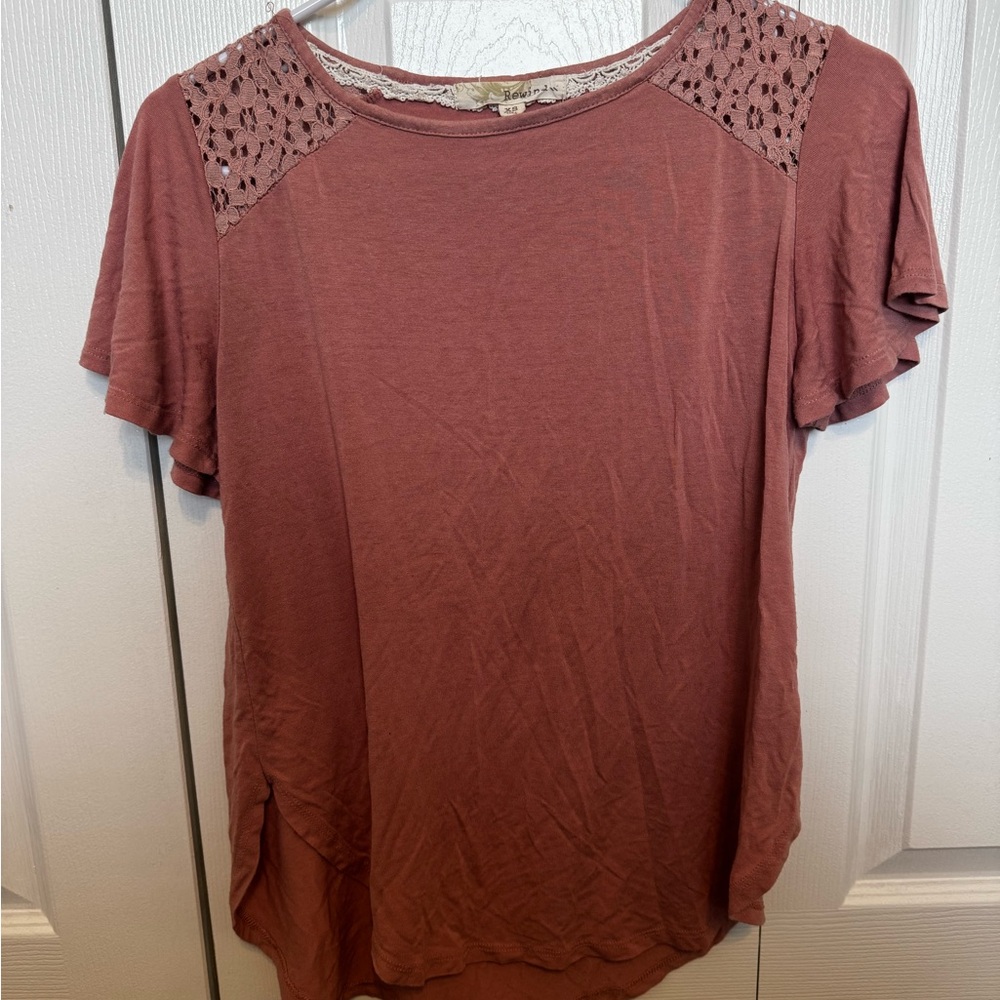 Buckle rewind Women's Lace Shoulder Top